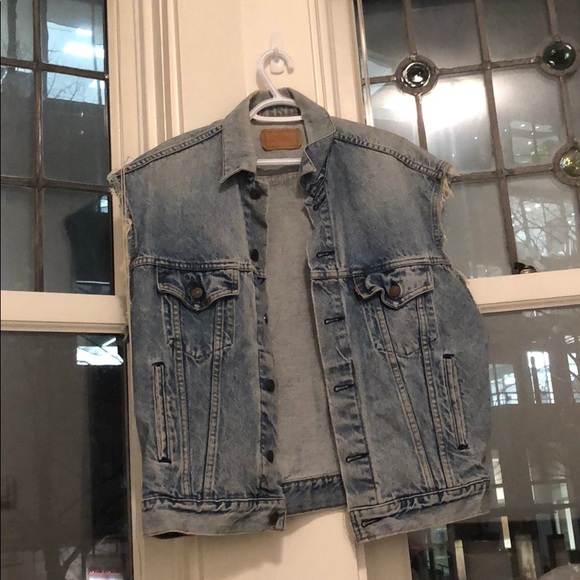 Vintage Levi vest - Picture 1 of 3